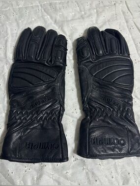 Olympia Black Leather Motorcycle Gloves